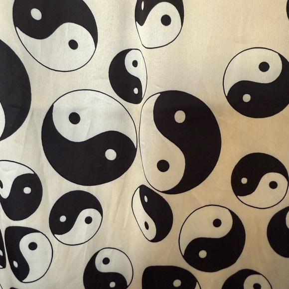 Dressed in LALA yin yang midi skirt - Picture 5 of 7